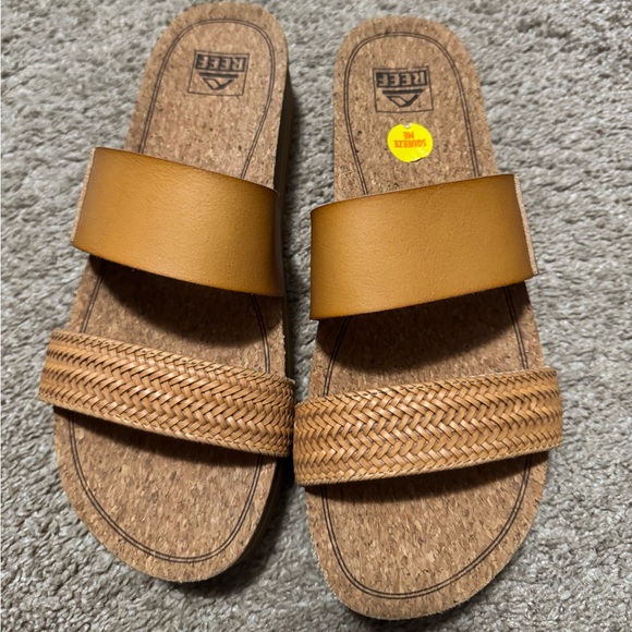 Perfect Sandals for Summer Reef Women's Cushion Vista Hi - Picture 1 of 6
